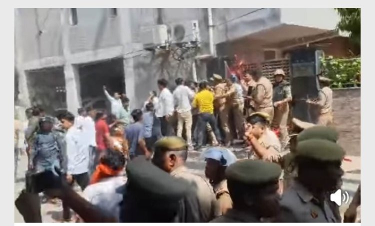 सपा सांसद रामजीलाल सुमन के आवास पर हमला