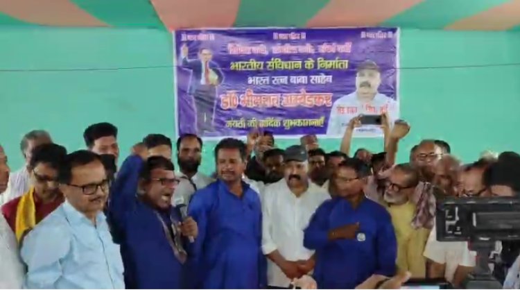 बाबा साहब डॉ भीमराव अंबेडकर की जयंती मे हबीबपुर मे जुटी अपार भीड़