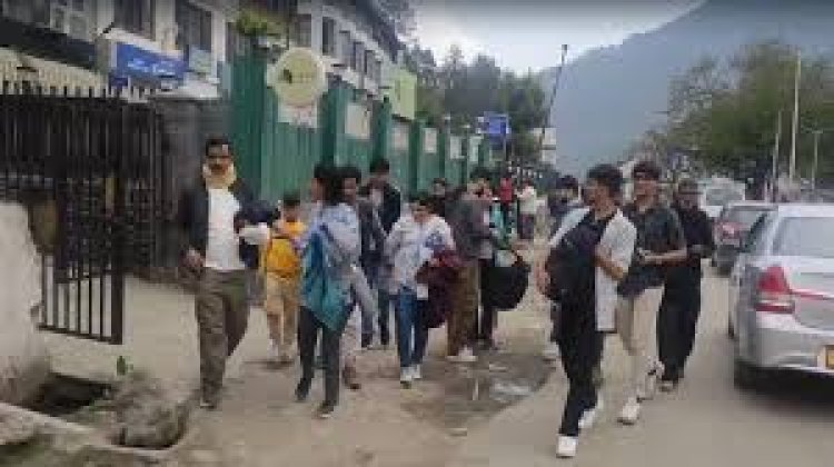 जम्मू-कश्मीर के पहलगाम में आतंकवादियों ने एक पर्यटक पर हमला, जारी किये हेल्प लाइन नम्बर